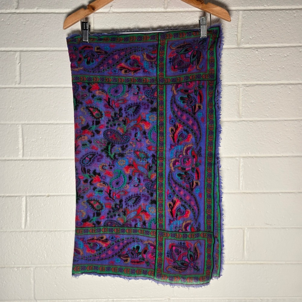 Vtg Paisley Scarf Multicolor Wooly Frayed Edge Boho Psychedelic 33x28